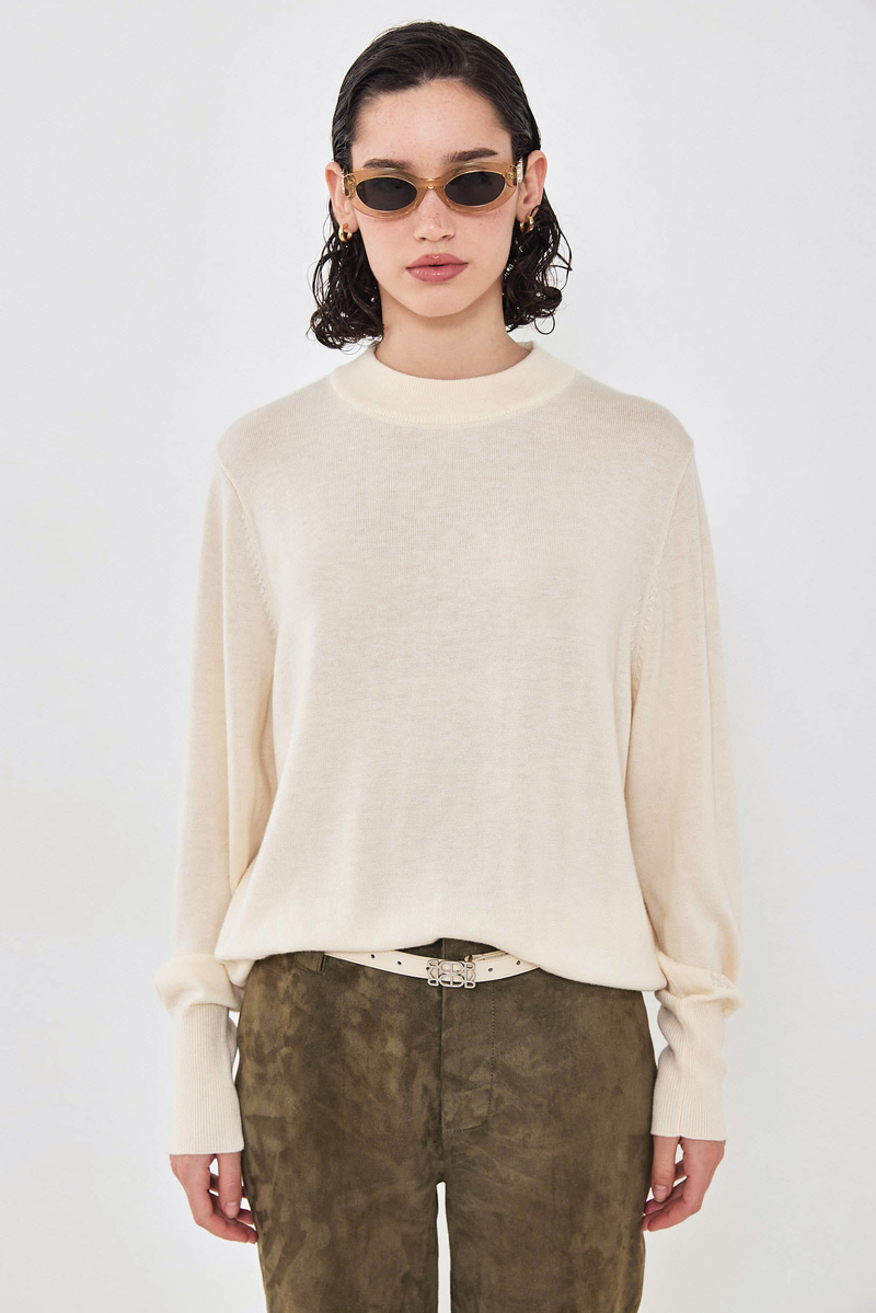 Light Knitted Mockneck