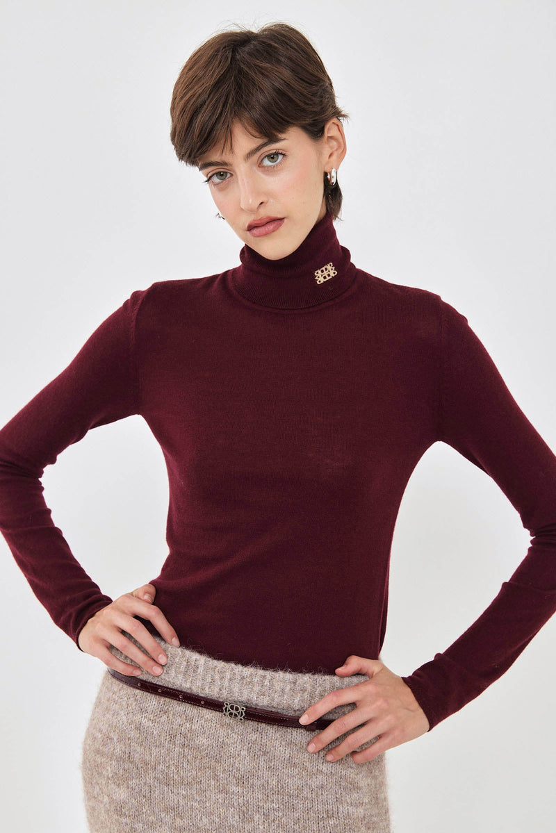 Lightweight Knitted Turtleneck Logo Top